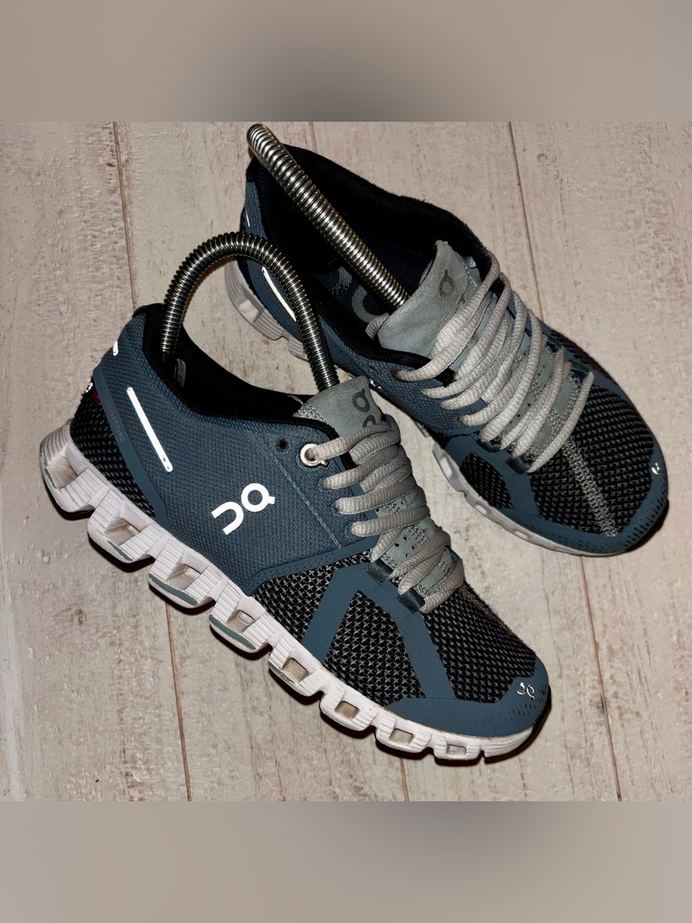 On Cloud 5 Women’s Athletic Shoes